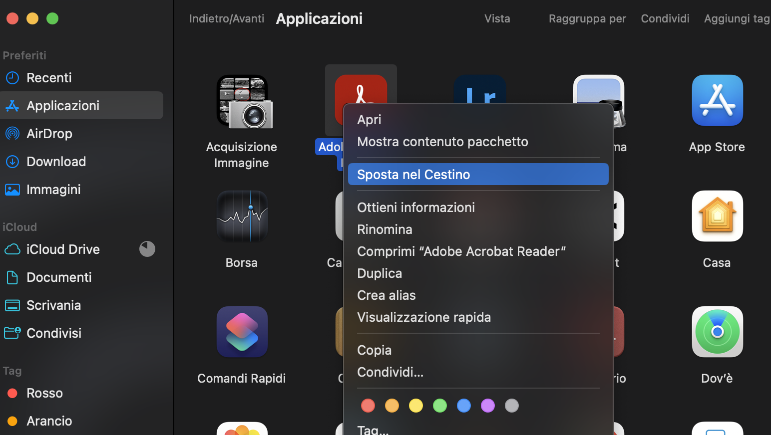 Il menu contestuale che appare dopo aver cliccato con il tasto destro del mouse sull'icona di un'app nel Finder. Se vuoi disinstallare un'app, puoi usare l'opzione Sposta nel Cestino per spostarla nel Cestino.