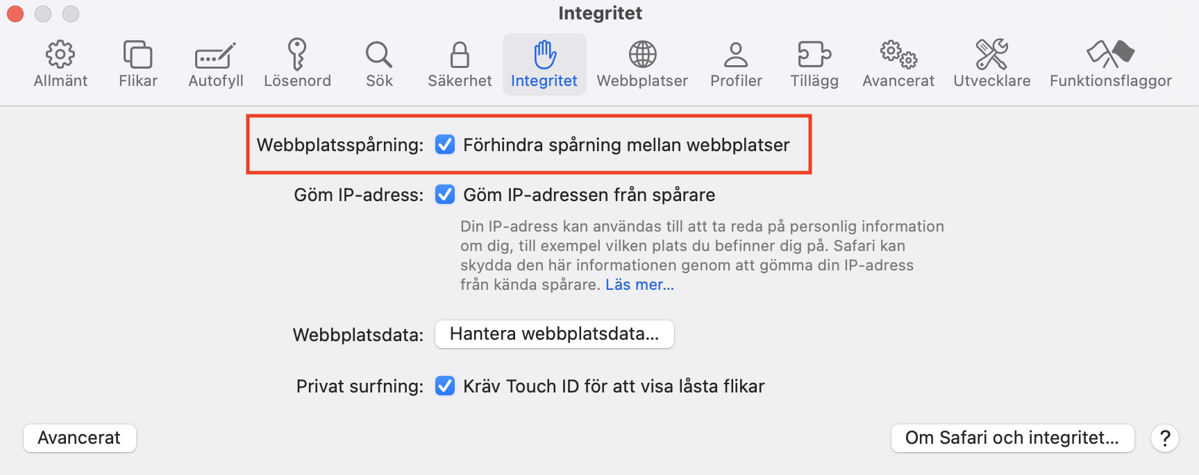 För att stoppa spårning mellan webbplatser i Safari behöver du öppna dina webbläsarinställningar och gå till fliken Integritet. Markera alternativet ‘Förhindra spårning mellan webbplatser’ för att förhindra att din onlineaktivitet spåras och för att förbättra webbläsarens allmänna laddningshastighet.
