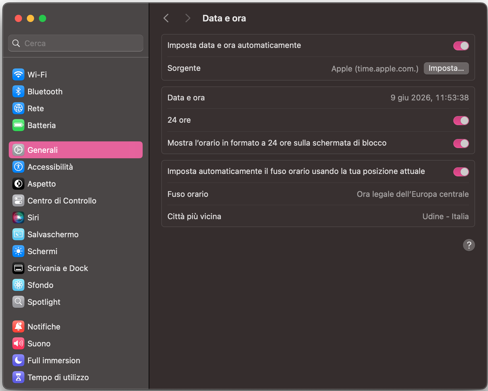 Qui puoi scegliere di attivare Imposta data e ora automaticamente per una sincronizzazione automatica con i server di tempo internet, oppure impostare data e ora manualmente se necessario. Dopo aver regolato queste impostazioni, riavvia il Mac per applicare le modifiche.