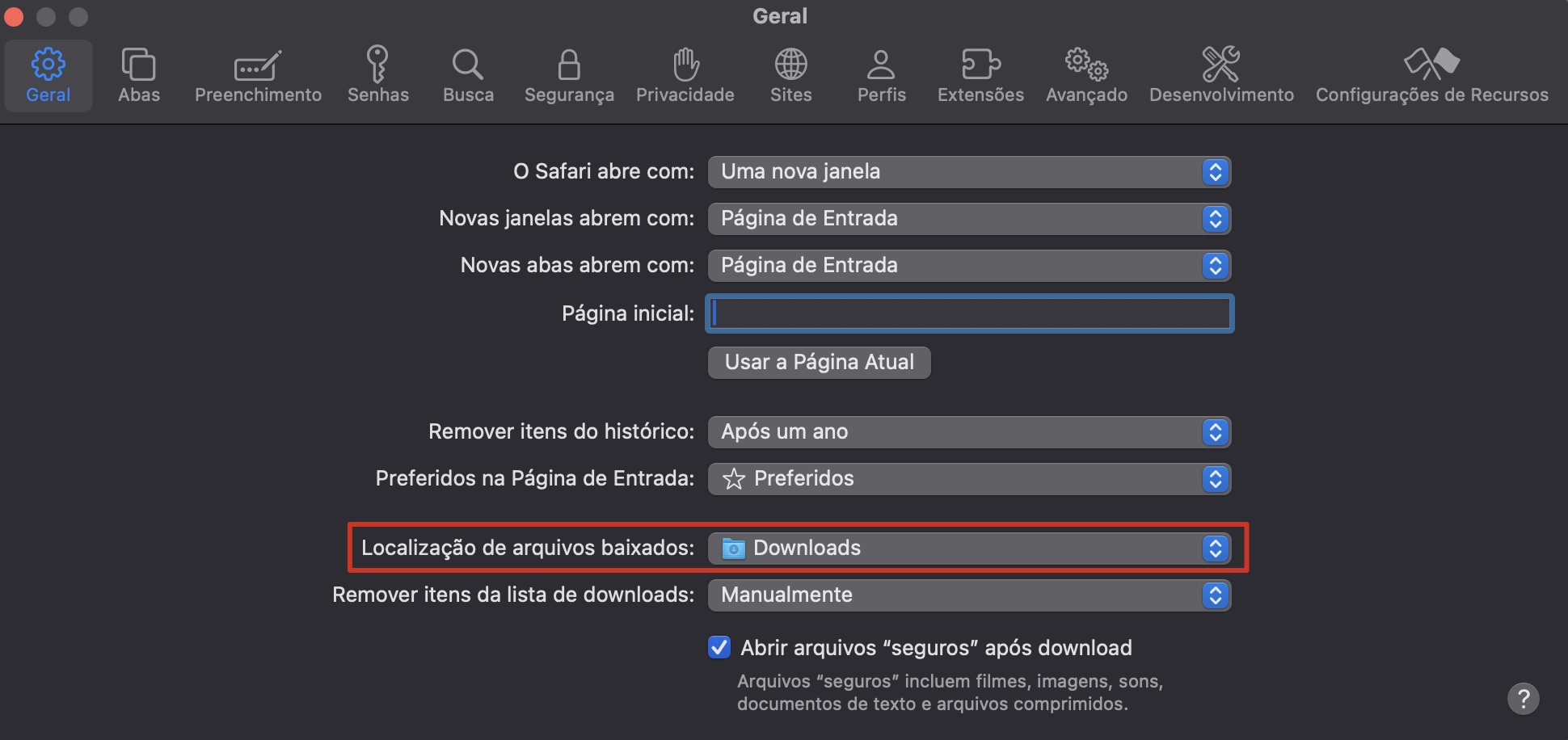 Se você quiser verificar ou atualizar onde está a pasta de downloads no Mac, abra o Safari e selecione Safari na barra superior. Em seguida, clique em Ajustes e verifique a seção Localização de arquivos baixados.