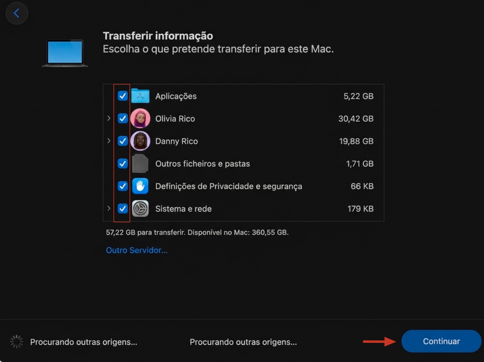 Assistente de Migração no Mac mostrando opções para transferir informações. Para usar o Assistente de Migração para mover conteúdo de um Mac para outro, selecione suas preferências e clique em Continuar.