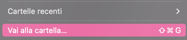 Il primo metodo per rimuovere e cancellare la cache di Safari è usare il Finder. Apri Finder dal Dock e clicca su Vai > Vai alla cartella.