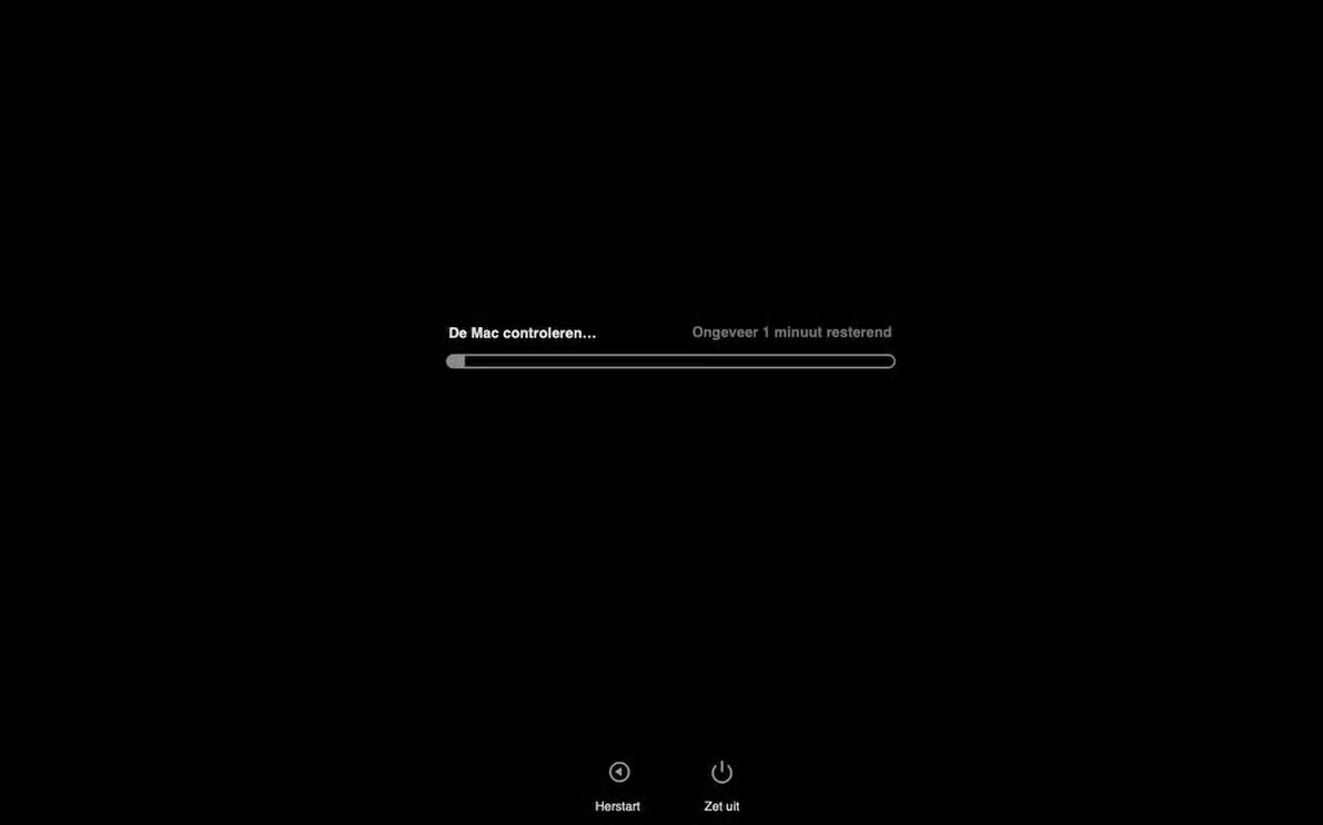 Apple Diagnostics op macOS toont het testproces. Wacht tot de test is voltooid en bekijk vervolgens de referentiecodes om eventuele problemen met je Mac te identificeren.