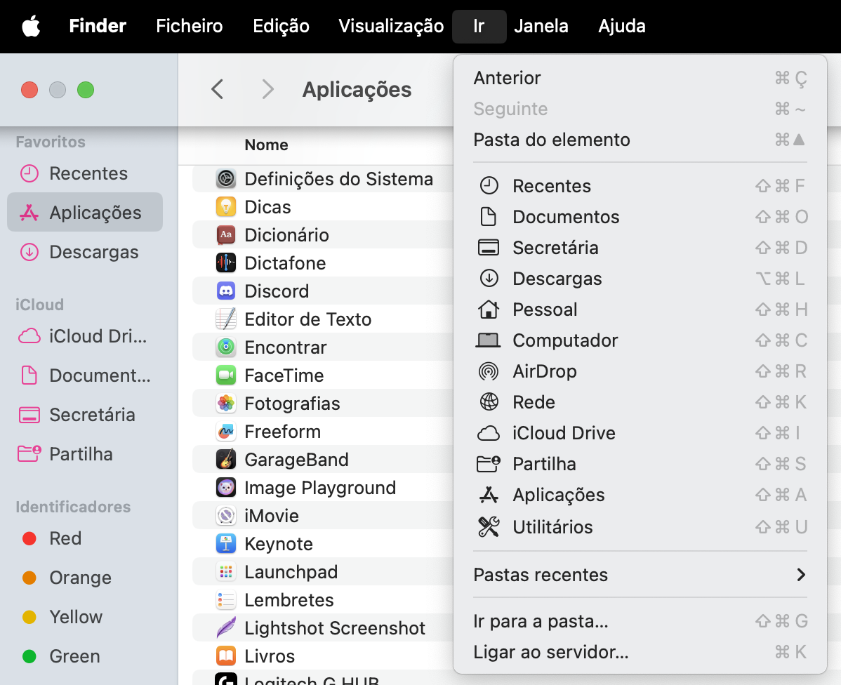 Reduza os Dados do Sistema Mac ao apagar os ficheiros de cache. Vá ao Finder e selecione Ir > Ir para a Pasta para começar.