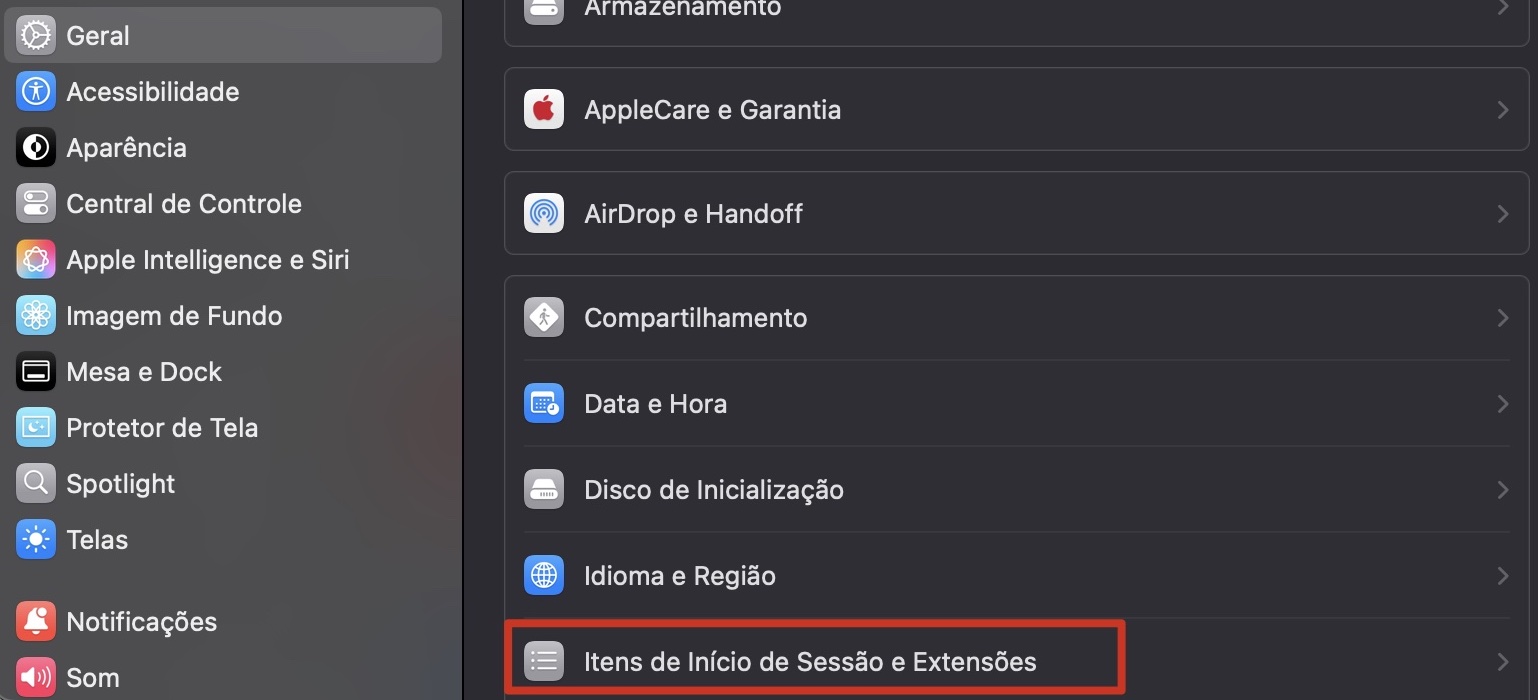 O menu Geral nos Ajustes do Sistema no Mac, onde você encontrará a opção Itens de Início de Sessão e Extensões. É aqui que você pode gerenciar e desativar os aplicativos de inicialização no Mac.