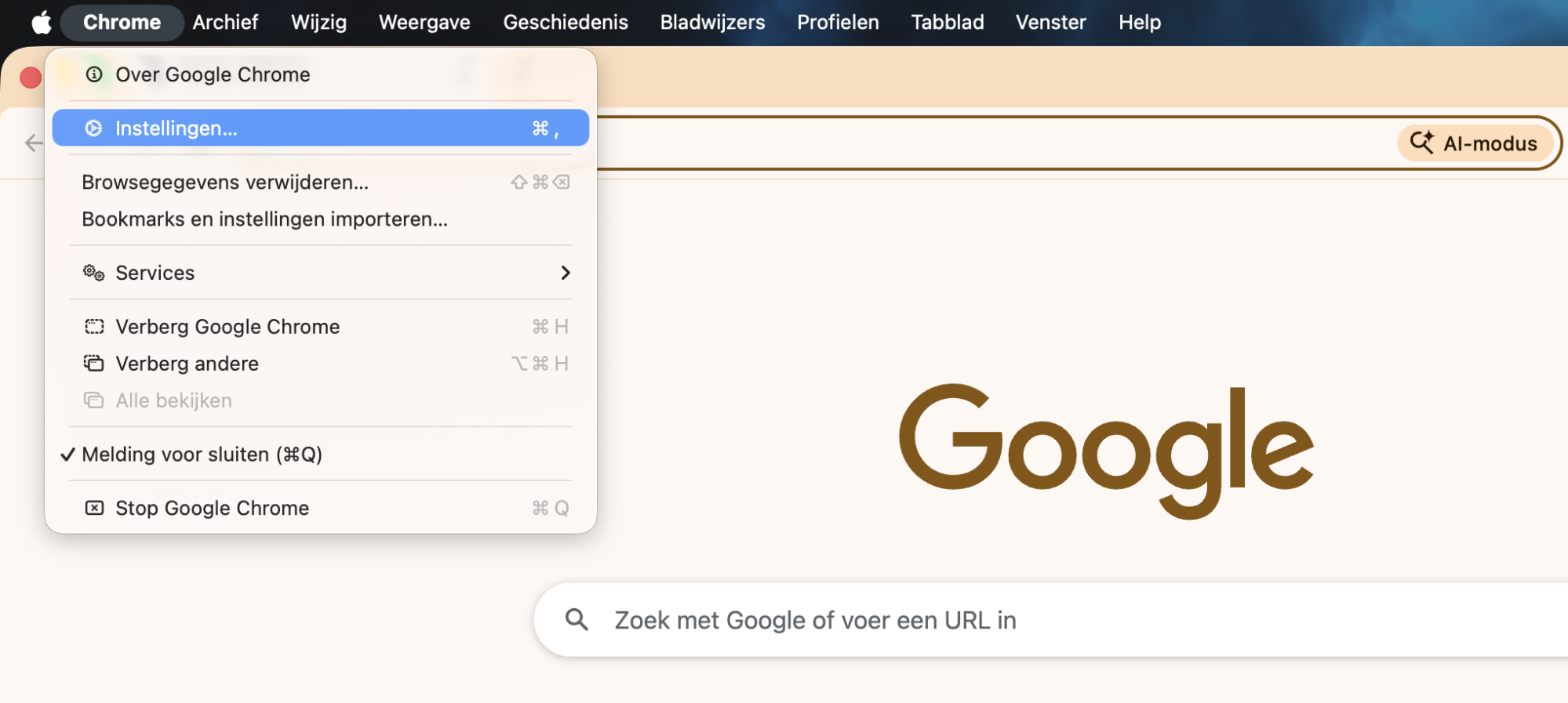 Selecteer in Chrome  Google Chrome in de menubalk en vervolgens Instellingen om het instellingenmenu van de browser te openen.