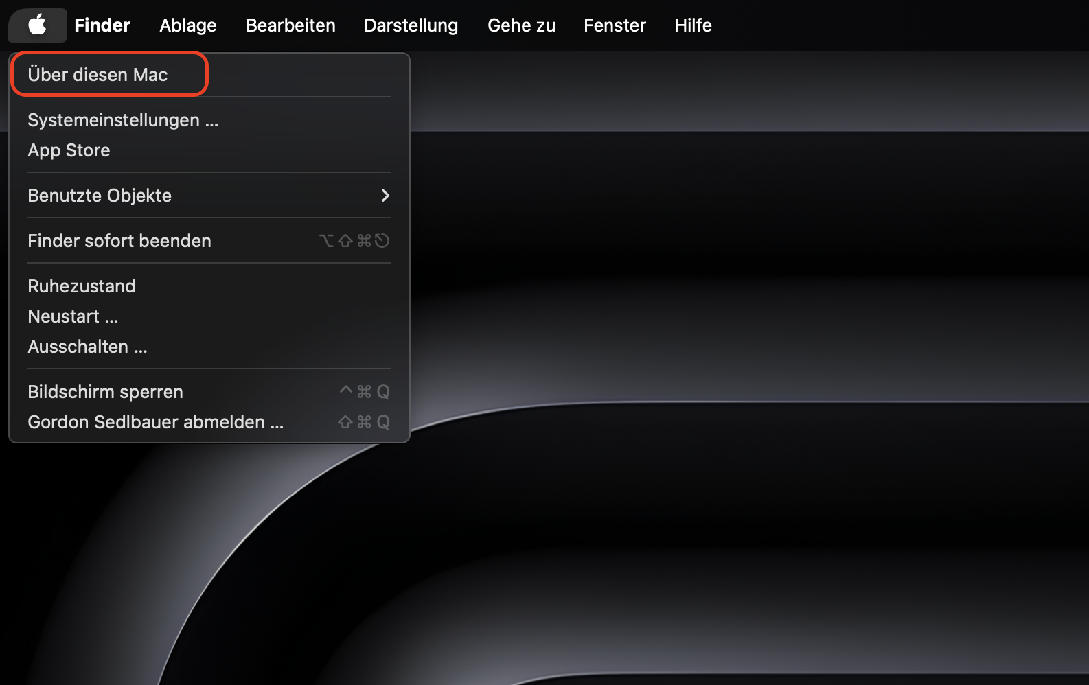 Sie können integrierte Apps verwenden, um den Speicher Ihres Mac zu optimieren. Klicken Sie oben auf dem Bildschirm auf das Apple-Symbol und wählen Sie Über diesen Mac.
