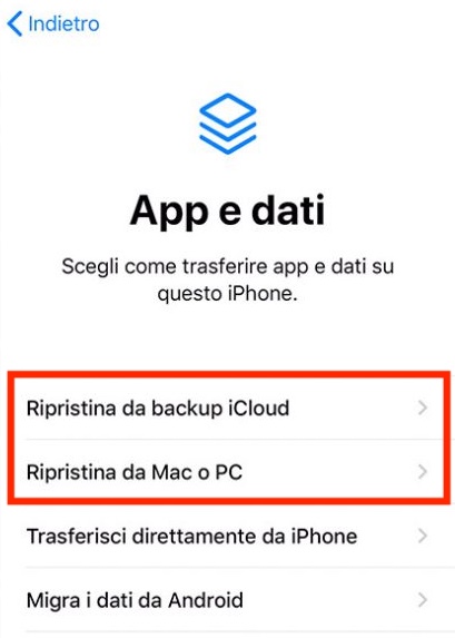 Il processo di configurazione su iPhone che mostra la schermata App e dati. Seleziona la tua preferenza per ripristinare il dispositivo da un backup precedente.