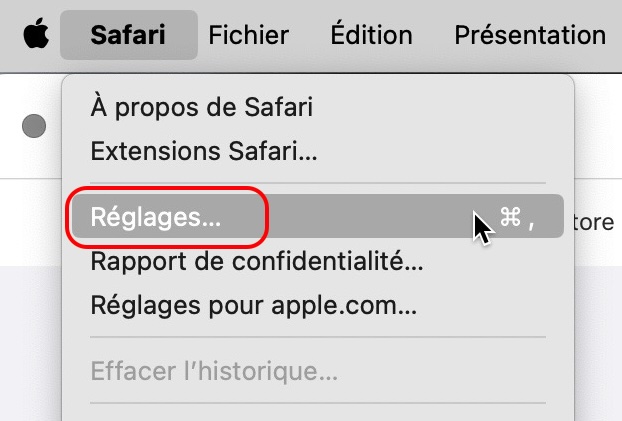 Le menu Safari sur Mac affiche l'option Réglages. Cliquez sur Réglages pour l'ouvrir et rétablir les paramètres par défaut de votre navigateur.