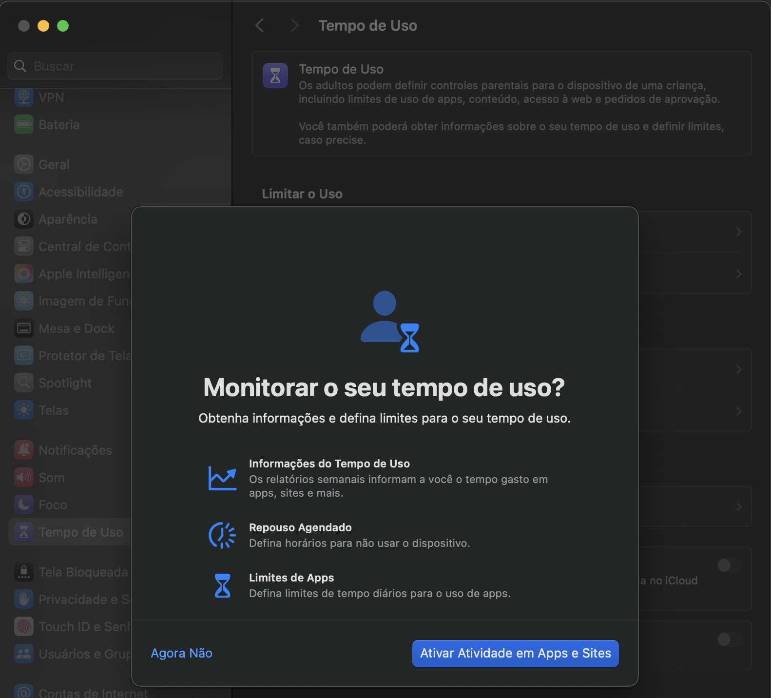 Clique em Tempo de Uso e depois selecione Atividade em Apps e Sites para ativar o recurso nativo de Tempo de Uso do Mac. Essa ferramenta ajudará você a bloquear quaisquer aplicativos incômodos ou indesejados.