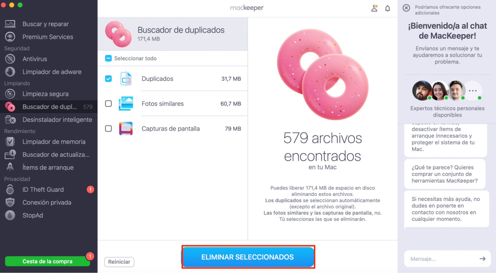 Consulta los resultados del análisis del buscador de duplicados de MacKeeper, selecciona los archivos duplicados que ya no necesitas y haz clic en Eliminar seleccionados.