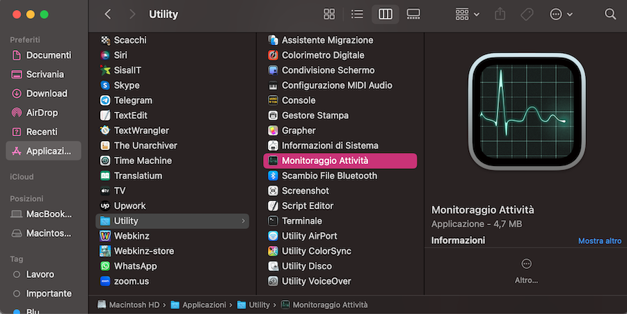Il Finder su Mac mostra la cartella Utility all’interno della cartella Applicazioni. Fai doppio clic su Monitoraggio Attività per aprirlo.