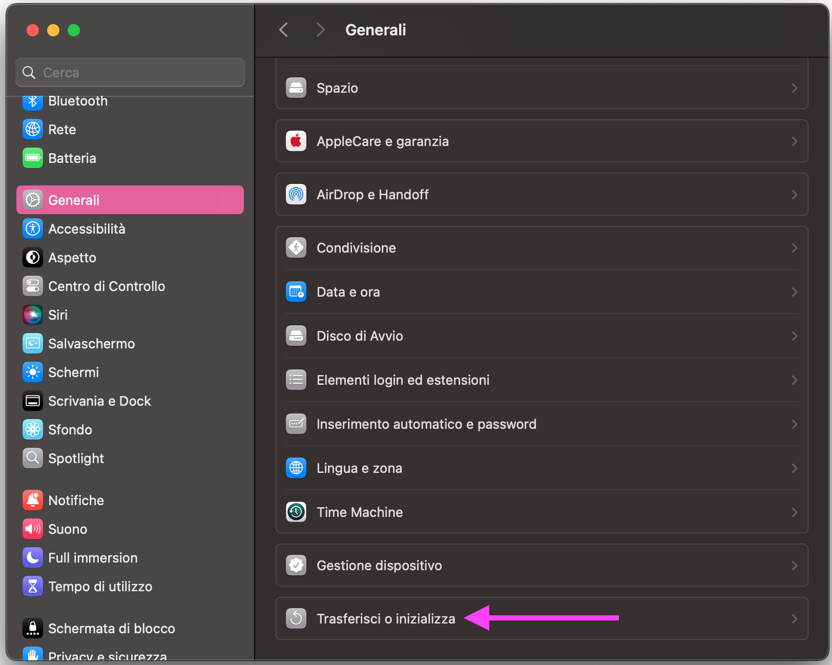 Se nessun altro metodo ha funzionato, può essere una buona idea cancellare e reinstallare macOS. È un’operazione da considerare solo come ultima risorsa. In questo caso, apri prima Impostazioni di Sistema > Generali > Trasferisci o inizializza.