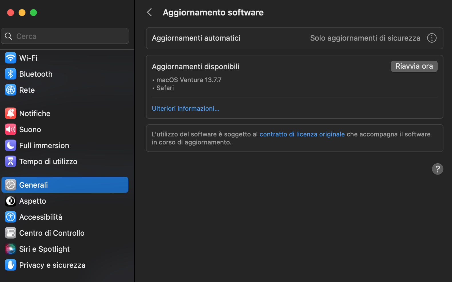 Se sono disponibili aggiornamenti, potrai vederli nella sezione Aggiornamenti software. Fai clic sul pulsante Aggiorna ora e segui le istruzioni.