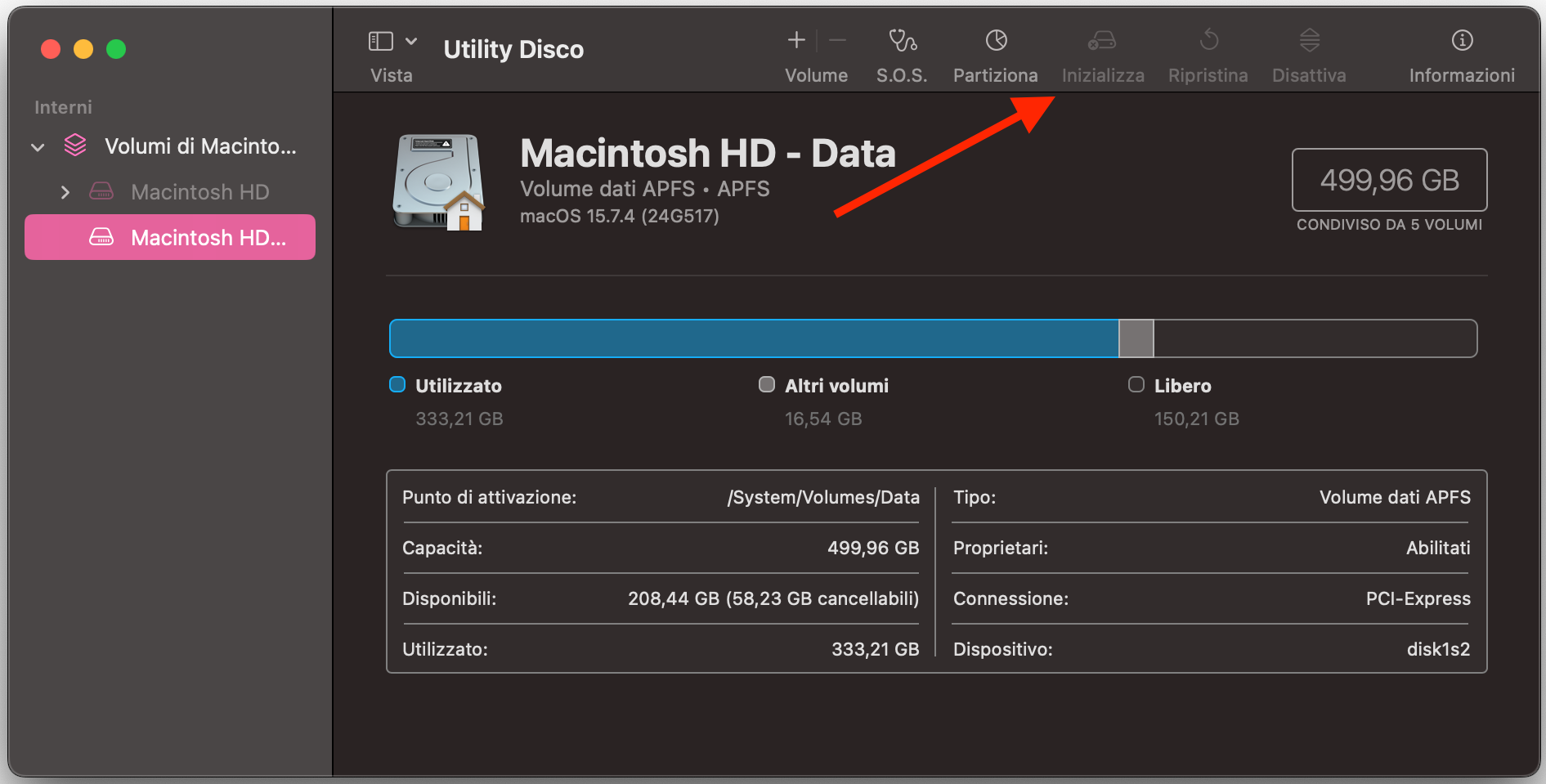 Utility Disco su Mac mostra il disco di avvio del Mac selezionato. Fai clic sul pulsante Inizializza per cancellare tutti i dati.
