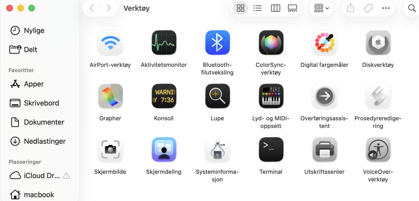 For å optimalisere Macen etter en oppdatering kan du åpne Aktivitetsovervåking via Finder for å identifisere apper som bruker mye prosessorkraft, noe som bidrar til bedre ytelse etter macOS-oppdateringen.