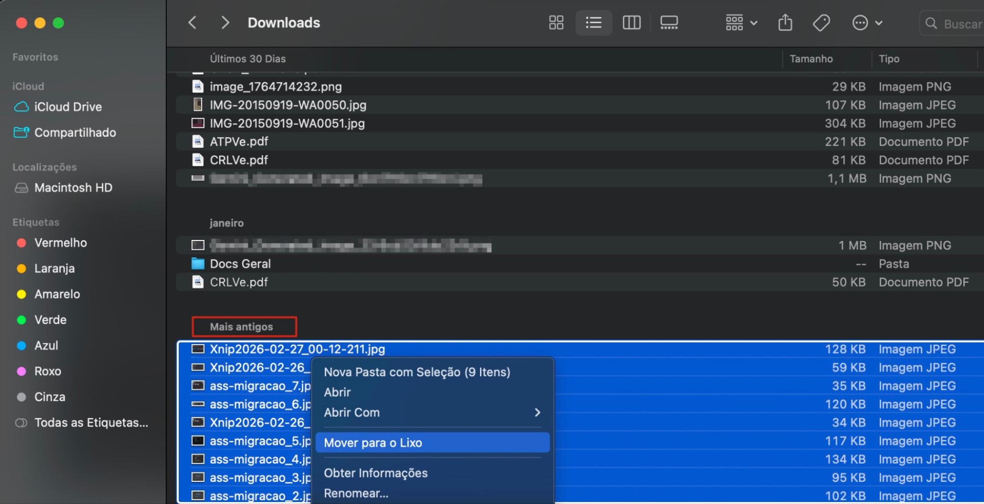 Remova arquivos grandes e antigos do seu Mac. Para fazer isso, abra o Finder e selecione a pasta relevante na barra lateral. Envie os arquivos antigos e grandes para o Lixo.