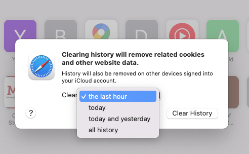 Choosing how much of Safari's history to delete.