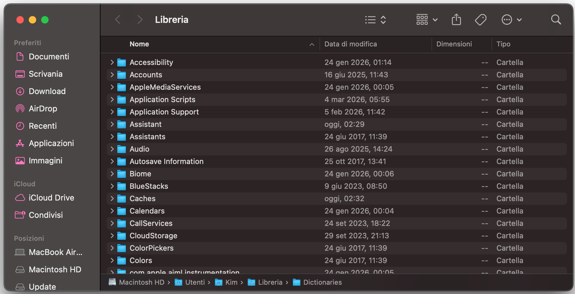 Per rimuovere i file spazzatura di Xcode e ottimizzare il Mac, apri Finder > Vai > Vai alla cartella…, inserisci ~/Library/Developer/Xcode/DerivedData, fai clic su Fine ed elimina file e cartelle pertinenti.