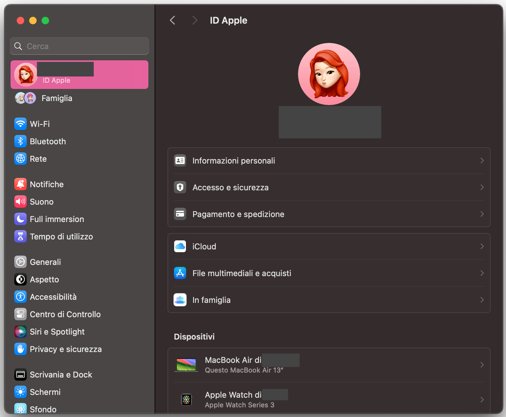 Disattiva la sincronizzazione delle Foto su iCloud, quindi elimina le immagini dal Mac per rimuoverle dal computer senza cancellarle da iCloud. Per farlo, clicca sul menu Apple > Impostazioni di sistema/Preferenze di sistema > ID Apple > iCloud > Foto > Gestisci.