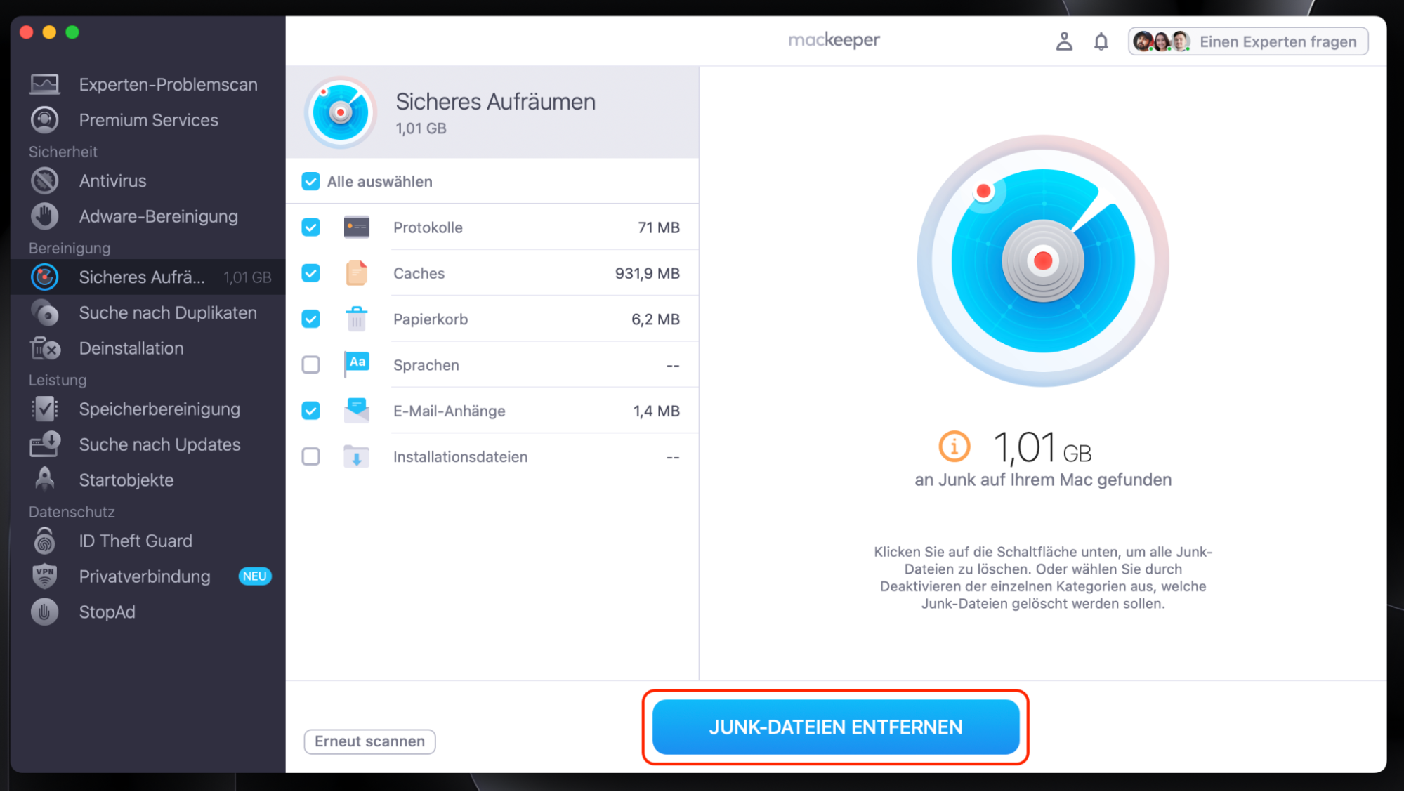 Im Fenster der Funktion Sichere Aufräumen wird die Schaltfläche Junk-Dateien entfernen hervorgehoben, um den Vorgang zum Löschen des Safari-Caches auf dem Mac zu starten.