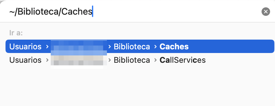 El Finder en macOS Monterey muestra la opción de ir a la ubicación de una carpeta. Introduce la ubicación de los archivos de caché de macOS y pulsa Intro.