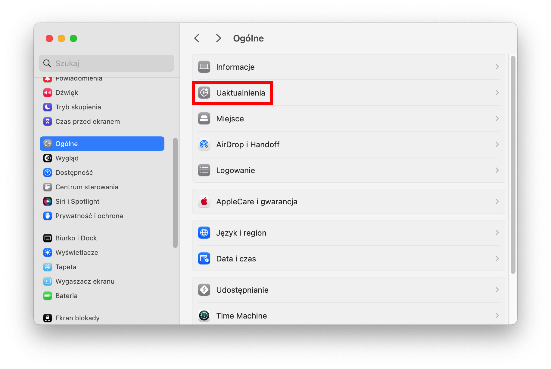 W Ustawieniach systemowych zobaczysz, czy dostępne są aktualizacje macOS. Przejdź do sekcji Ogólne > Oprogramowanie, aby sprawdzić dostępność aktualizacji.