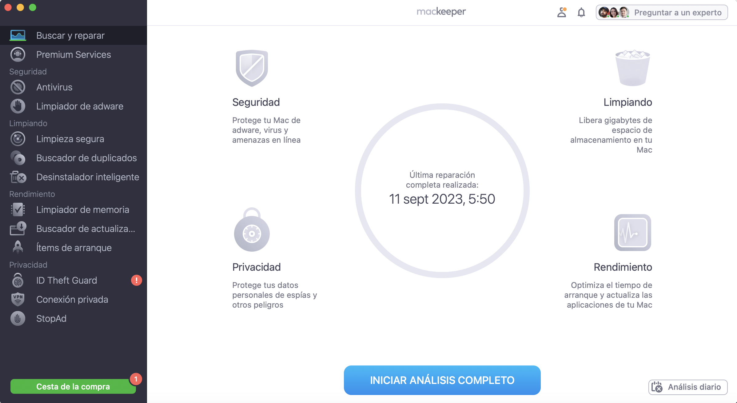 Para identificar problemas de Wi-Fi en tu Mac, utiliza la herramienta Buscar y reparar de MacKeeper. Solo tienes que abrir MacKeeper, seleccionar Buscar y reparar en el menú lateral y hacer clic en Iniciar análisis completo.