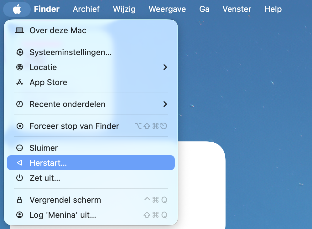 Het Apple-menu op de Mac toont een lijst met basisopties. Klik op ‘Herstart’ om je Mac opnieuw op te starten.