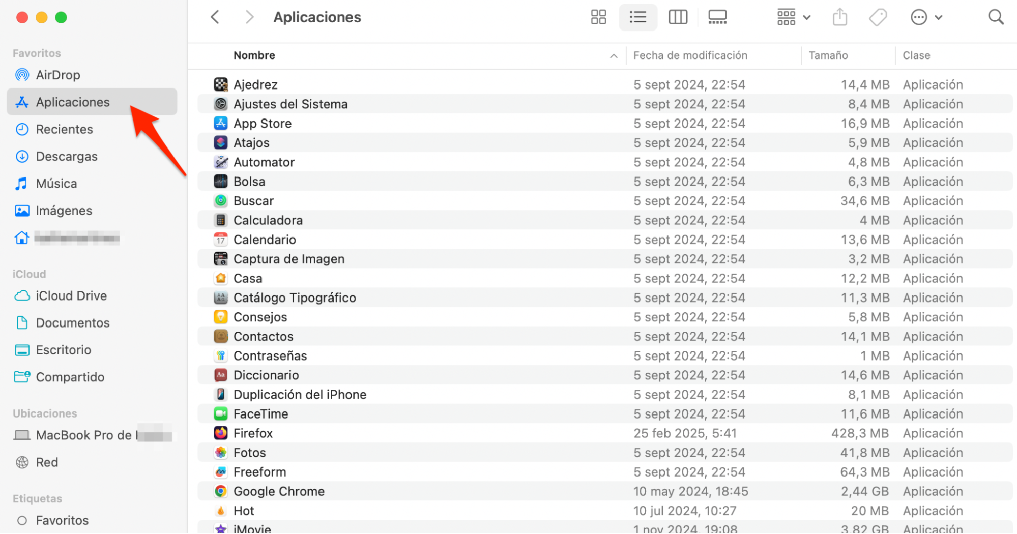 Finder en Mac muestra la carpeta Aplicaciones. Busca Limpieza Avast para empezar a desinstalarlo. Finder en Mac muestra la carpeta Aplicaciones. Busca Limpieza Avast para empezar a desinstalarlo.