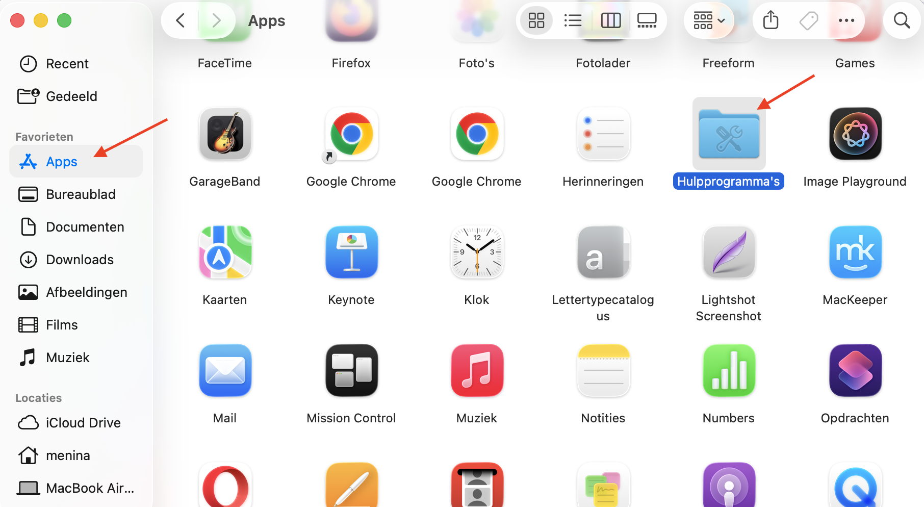De Finder op je Mac toont de map Hulpprogramma’s met alle ingebouwde hulpprogramma’s. Dubbelklik op Activiteitenweergave om deze te openen.