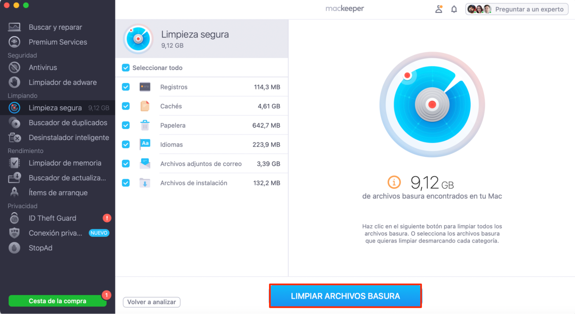 La ventana de la aplicación Limpieza Segura resalta el botón Limpiar archivos basura para iniciar el proceso de eliminación de la caché de Safari en Mac.