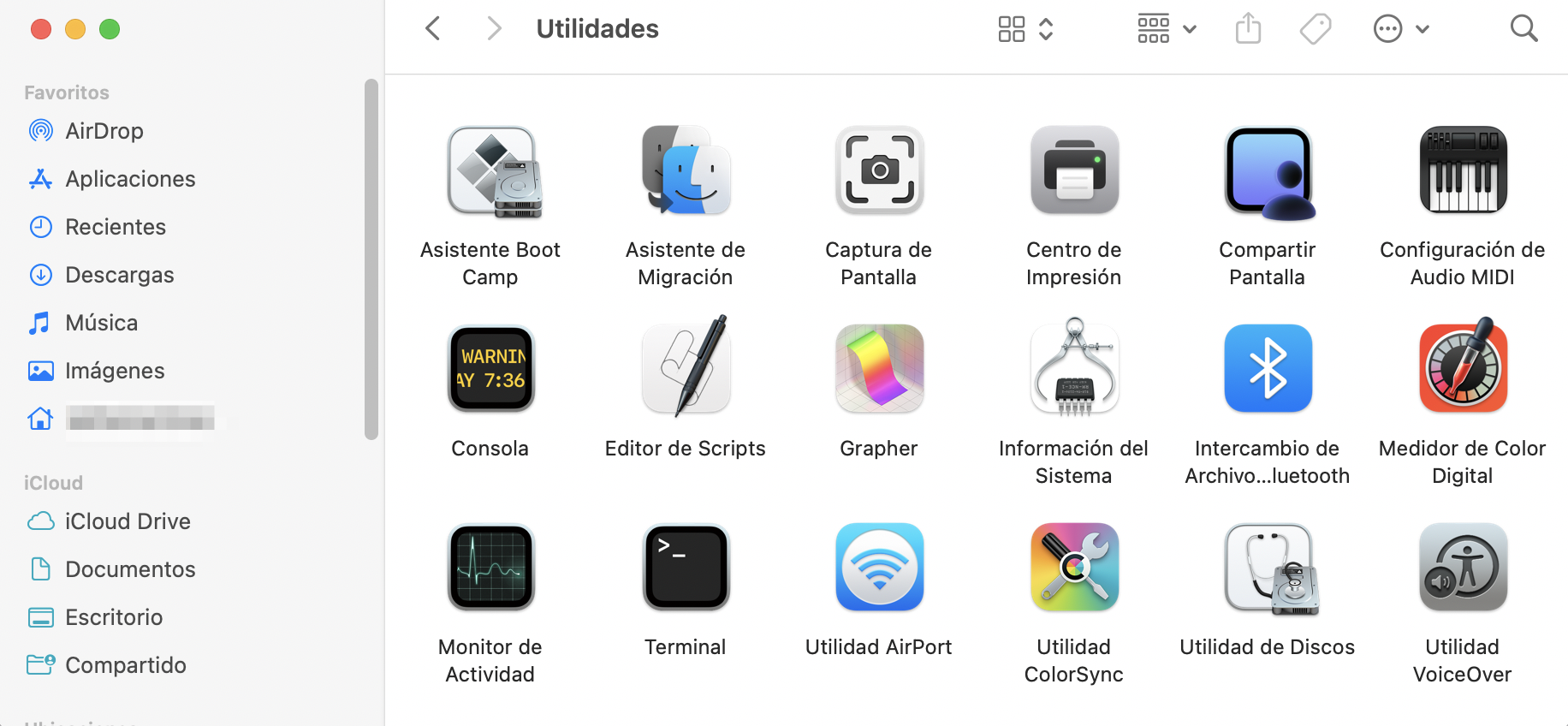 Comienza la comprobación de malware yendo a Aplicaciones > Utilidades y luego a Monitor de Actividad en tu MacBook o dispositivo Apple.
