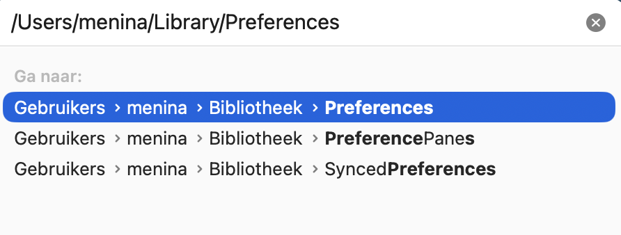 Stel de bestanden met muiseigenschappen opnieuw in. Voer ~/Library/Preferences in het tekstveld in en klik op Ga. Hiermee wordt de map met voorkeuren geopend.