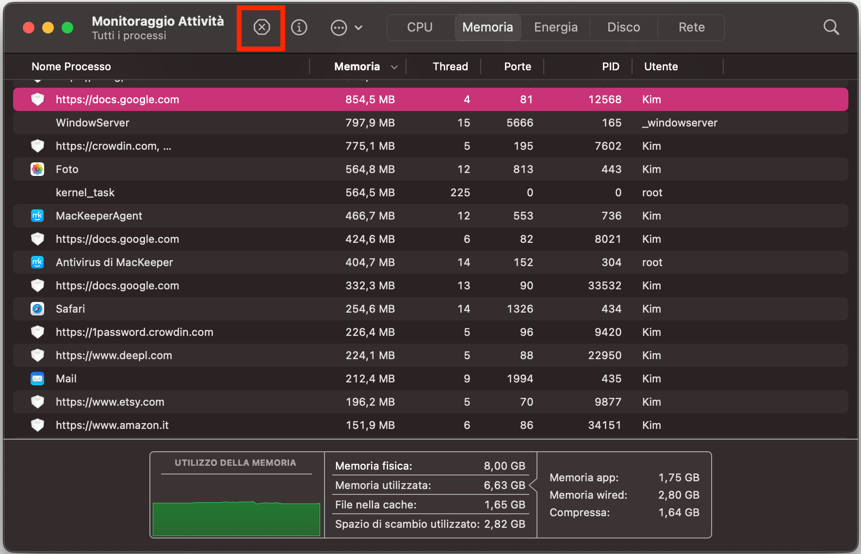 Per risolvere i problemi degli altoparlanti del MacBook Pro che gracchiano, chiudi i processi in Monitoraggio Attività. Evidenzia tutto ciò che vuoi terminare e, una volta fatto, fai clic sull’icona x.