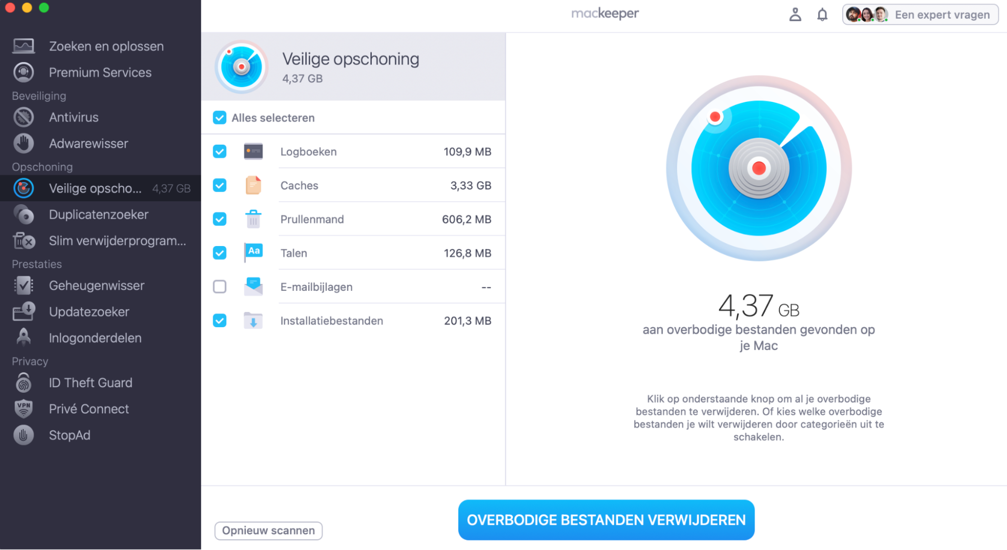 De scan is voltooid met de lijst met te verwijderen bestanden. Selecteer wat u wilt verwijderen en klik op Overbodige bestanden verwijderen.