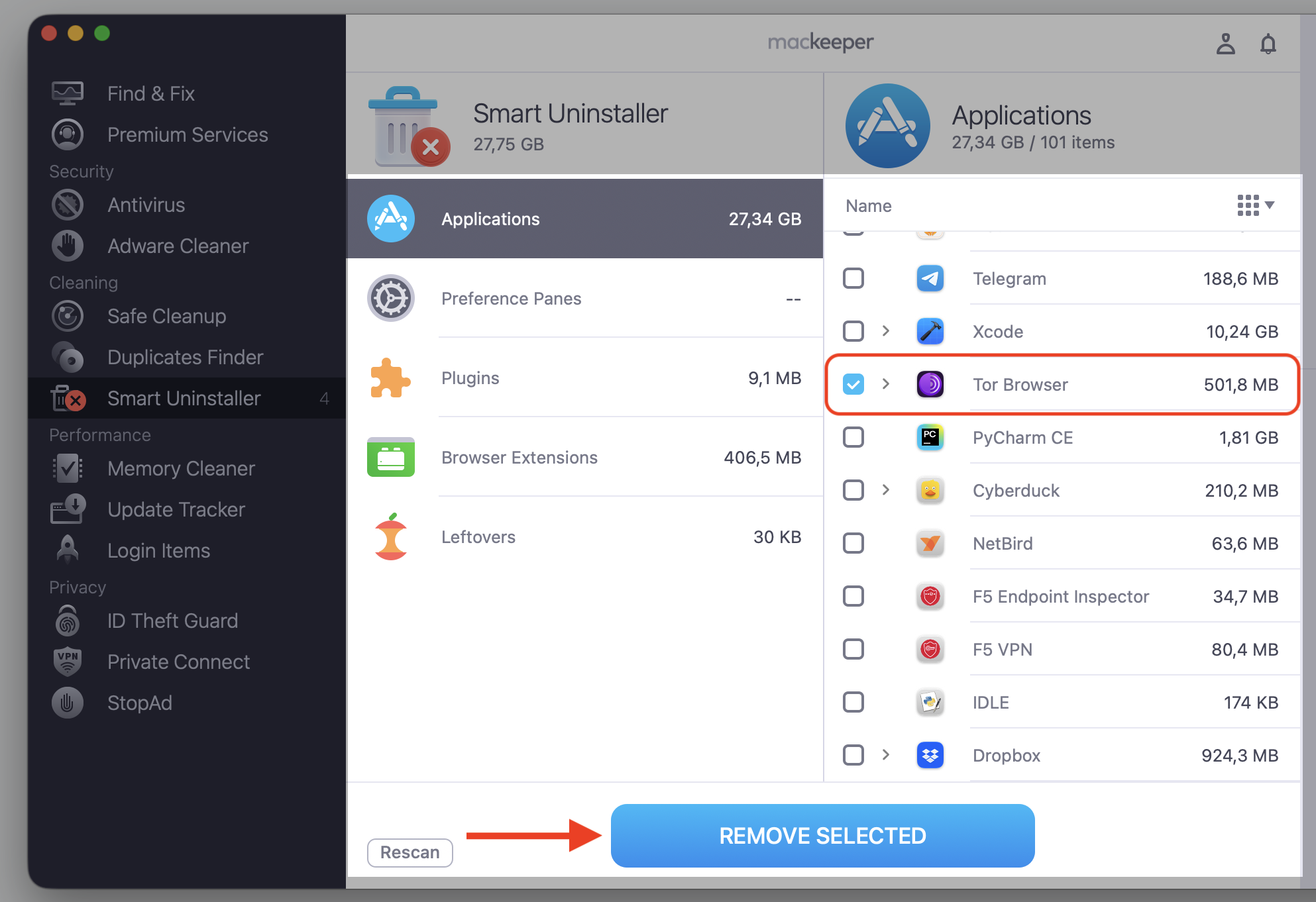MacKeeper's Smart Uninstaller shows the applications list on macOS with an app selected and Remove Selected to uninstall it fully.