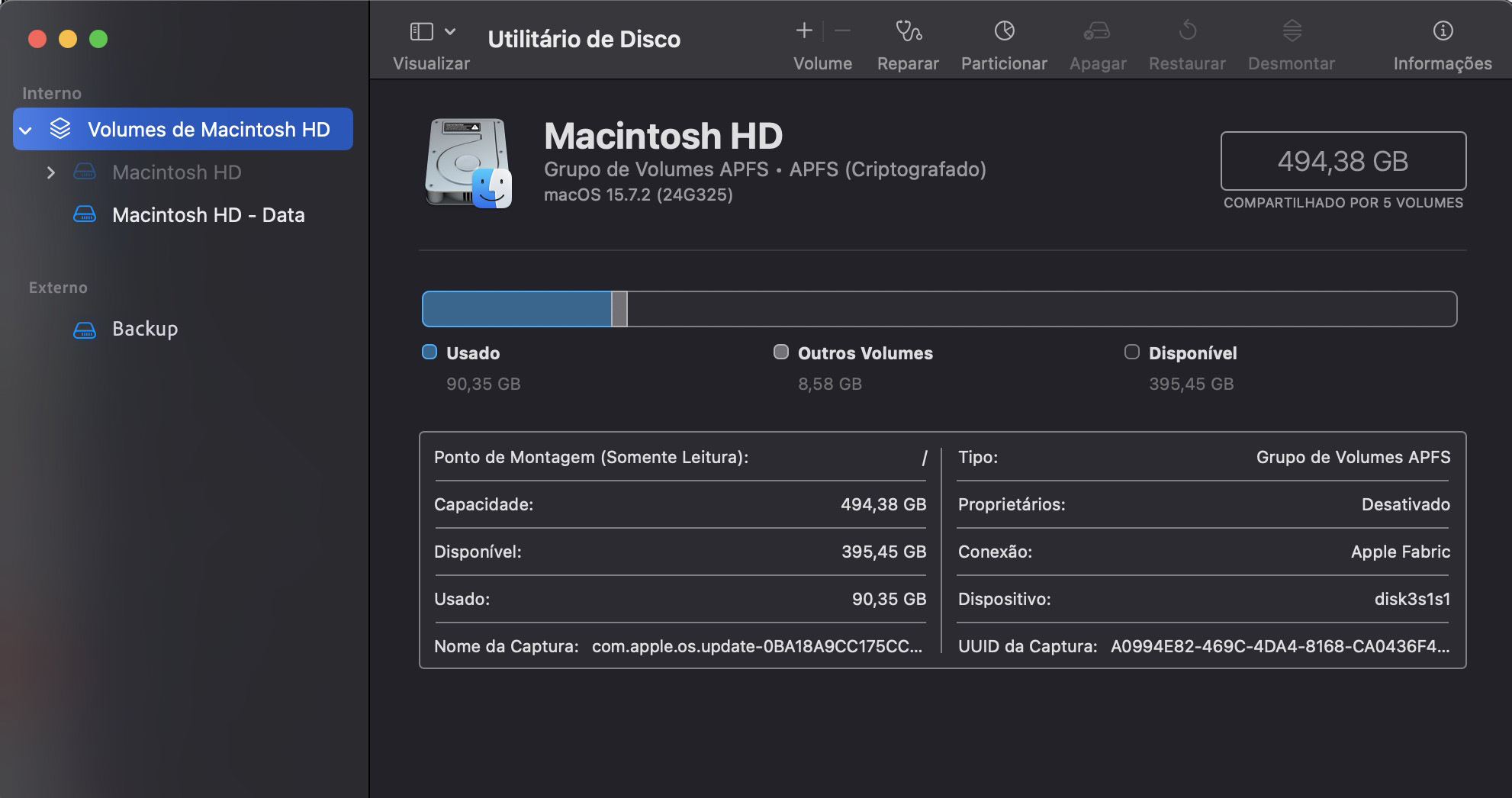Abra o aplicativo Utilitário de Disco em Aplicativos > Utilitários. Essa ferramenta mostra uma lista de todas as unidades internas e externas atualmente conectadas ao seu Mac.