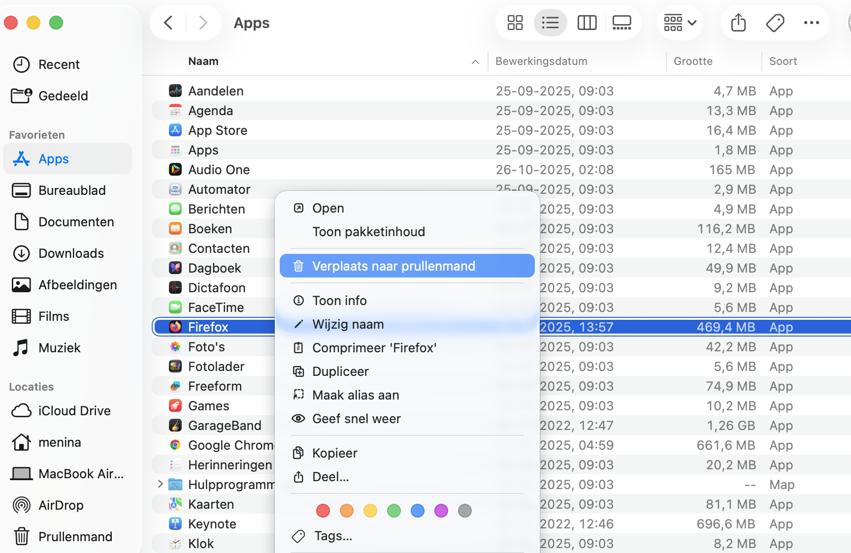Als je iets ziet dat niet in je Apps-map thuishoort, zoek het dan op in Google, verplaats het naar de Prullenmand en leeg de prullenmand om het definitief te verwijderen.