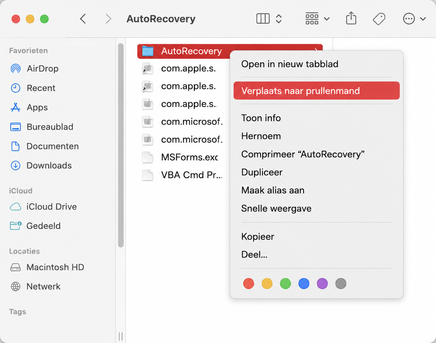 Sleep de AutoRecovery-map naar de Prullenmand, of klik er met de rechtermuisknop op en selecteer Verplaats naar Prullenmand.