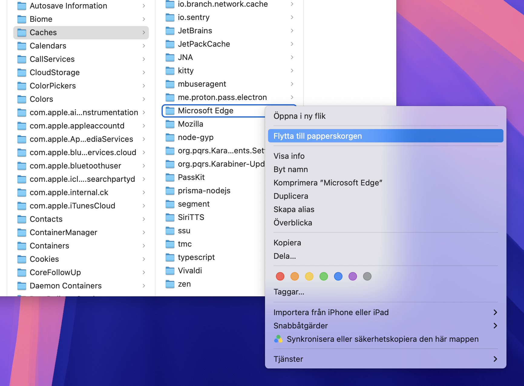 Det sista steget för att rensa app-cache på en MacBook innebär att hitta filerna med namnet på appen, dra dem till papperskorgen och sedan tömma papperskorgen.