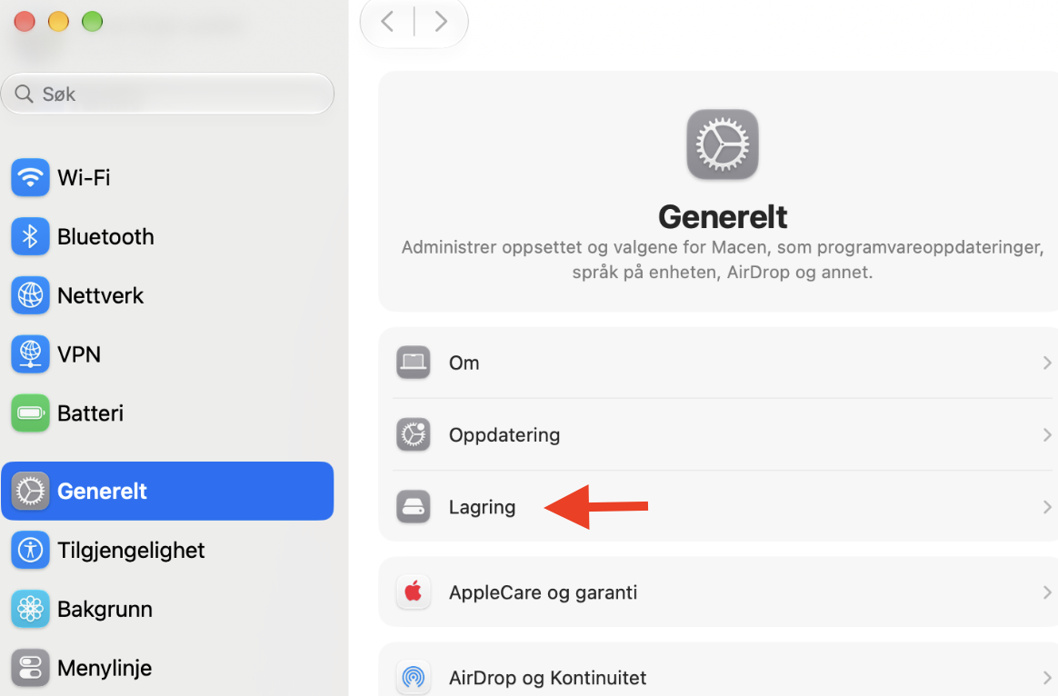 I Systeminnstillinger går du til Generelt > Lagring. Her finner du et stolpediagram som viser hvordan lagringsplassen er fordelt mellom ulike kategorier. Du kan holde musepekeren over delene for å se hvor mye plass hver kategori bruker, inkludert macOS og Systemdata (Annet).