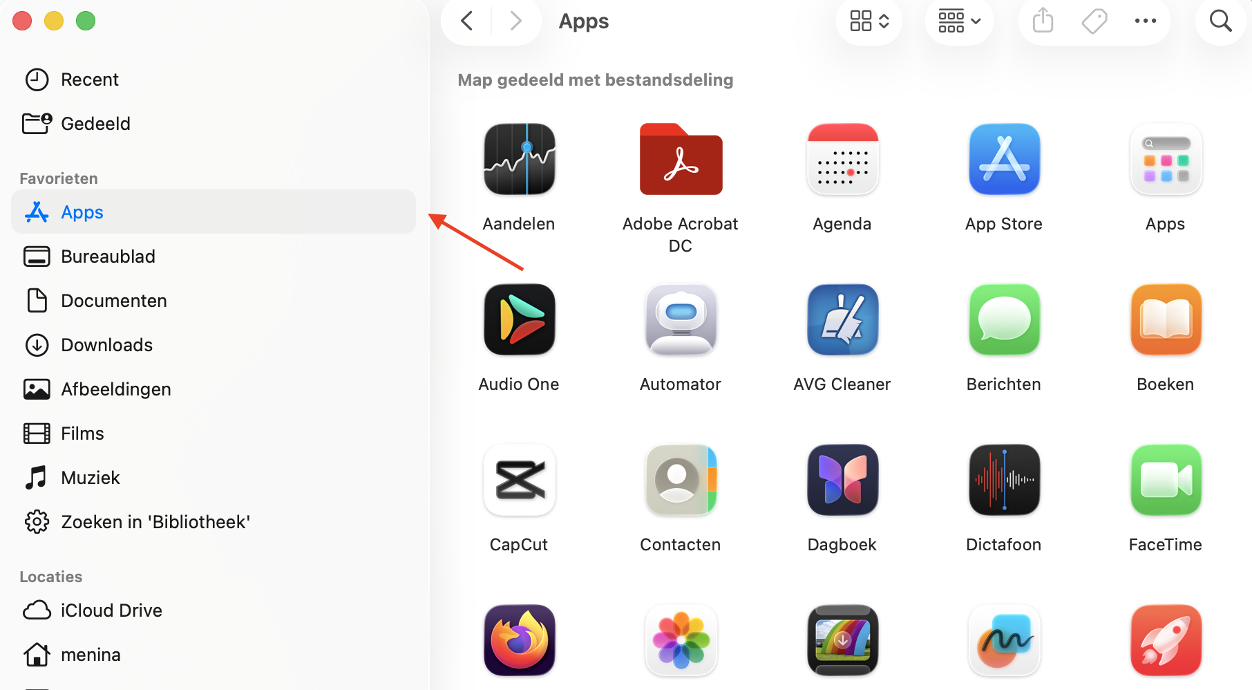 Een lijst met systeemmappen in Finder op Mac. Selecteer Programma's om kwaadaardige apps van je Mac te vinden en te verwijderen.