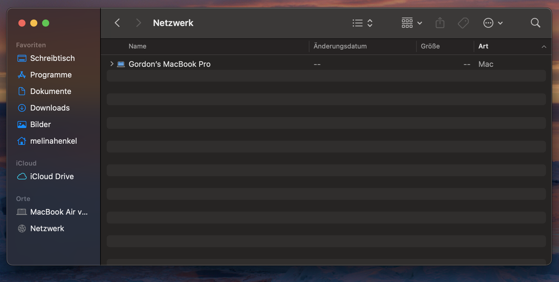 Geben Sie Ihren Haupt-Mac zurück und verwenden Sie den Finder, um eine Verbindung zum freigegebenen Ordner herzustellen, in dem Ihre Time Machine gespeichert ist. Geben Sie Ihren Haupt-Mac zurück und verwenden Sie den Finder, um eine Verbindung zum freigegebenen Ordner herzustellen, in dem Ihre Time Machine gespeichert ist.