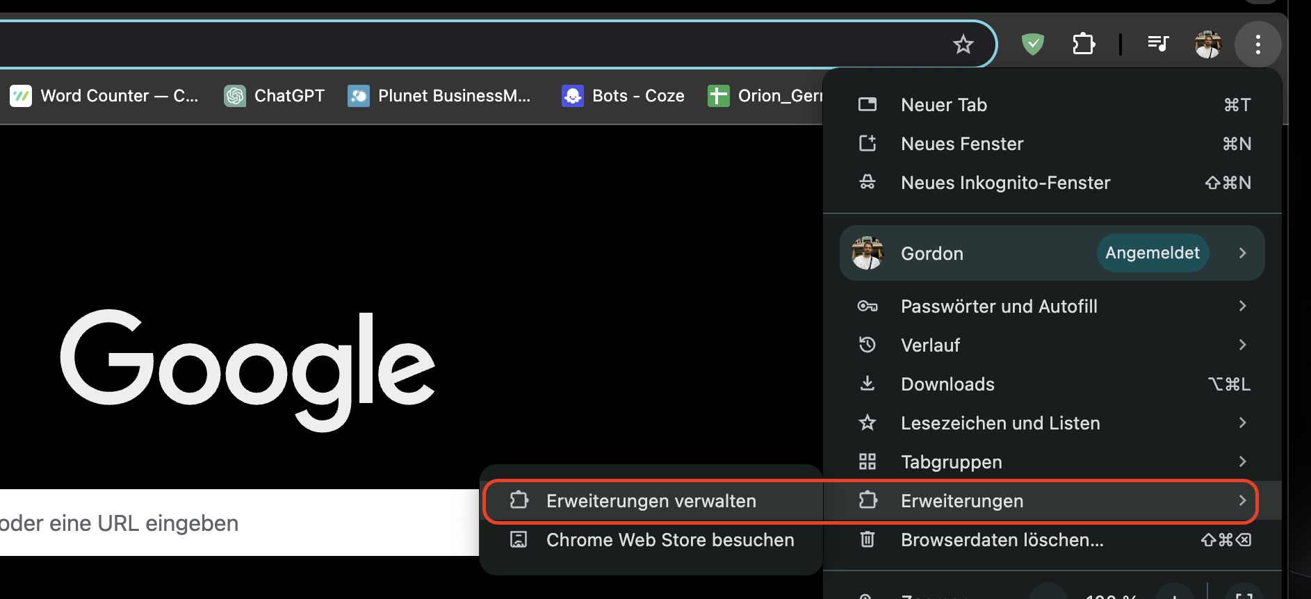 Google Chrome in macOS Monterey zeigt das Einstellungsmenü an. Wählen Sie Erweiterungen und anschließend Erweiterungen verwalten, um nicht mehr benötigte Erweiterungen zu entfernen.
