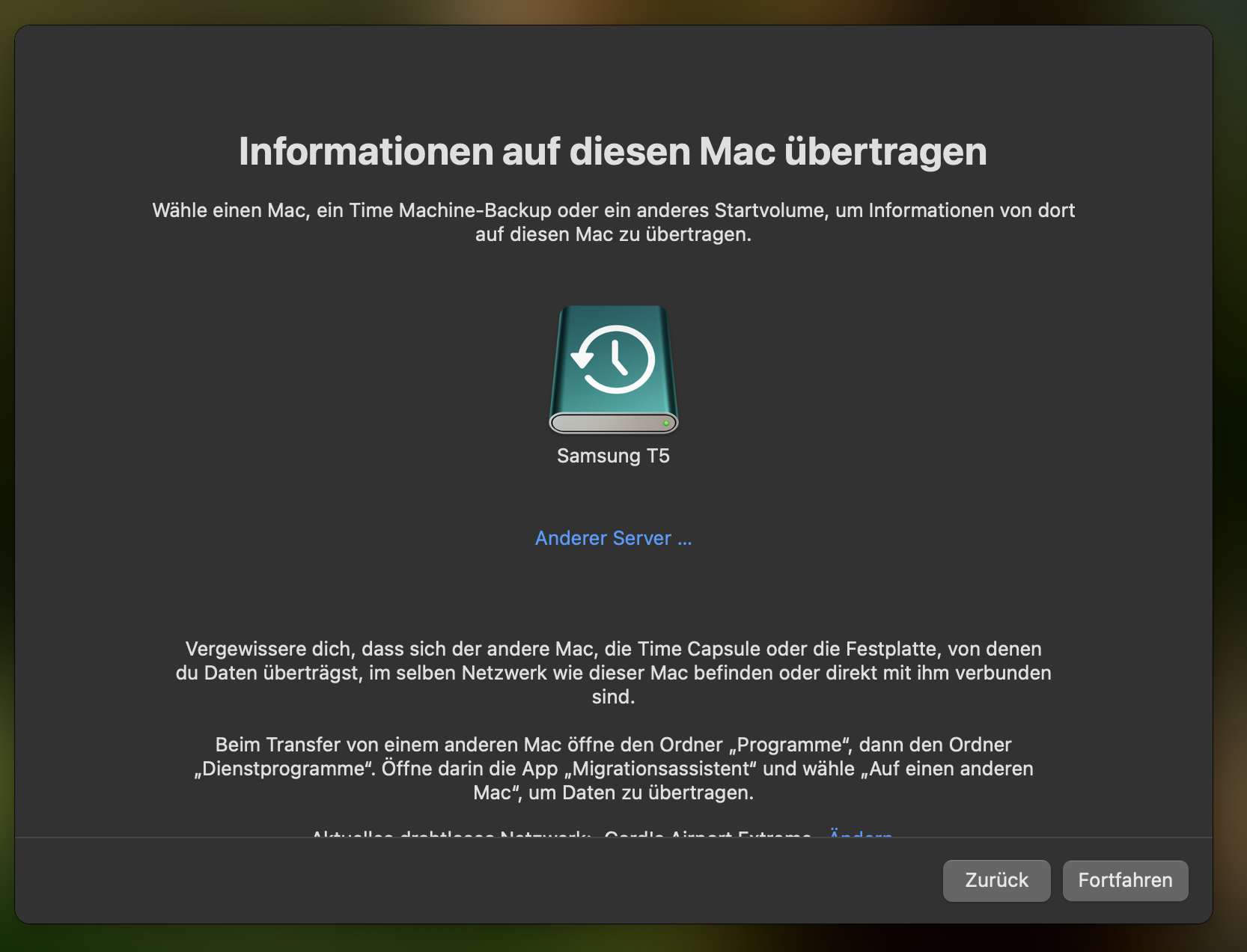 Gehen Sie die Liste der Quellen durch und wählen Sie die Time Machine-Sicherung aus, von der Sie Ihren Mac wiederherstellen möchten. Klicken Sie auf Fortfahren. Gehen Sie die Liste der Quellen durch und wählen Sie die Time Machine-Sicherung aus, von der Sie Ihren Mac wiederherstellen möchten. Klicken Sie auf Fortfahren.