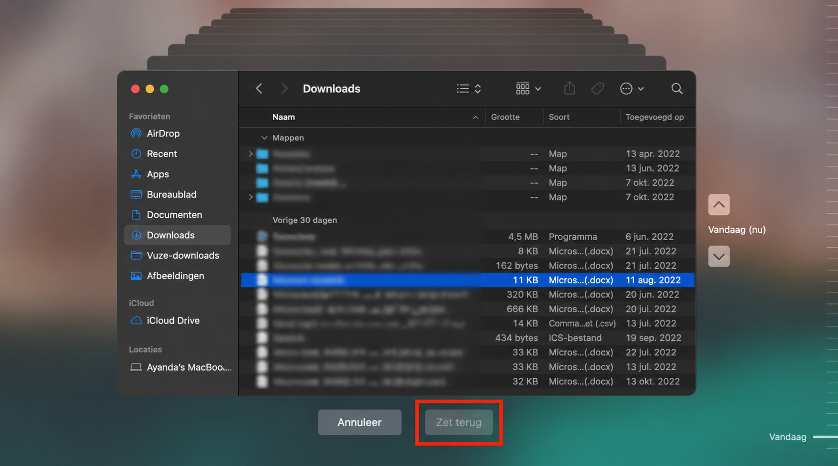 Om tot slot door te gaan met het herstelproces van bestanden op een MacBook, kies je het benodigde bestand op je apparaat en gebruik je de optie Herstel onderaan in het midden van het scherm.