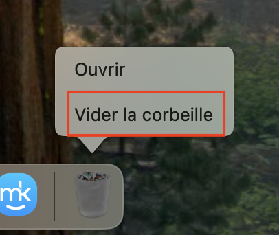 Une fois que vous effectuerez un clic droit sur la Corbeille, vous verrez des options apparaître à l'écran sur macOS Monterey. Cliquez sur Vider la corbeille pour supprimer définitivement les fichiers de votre Mac.