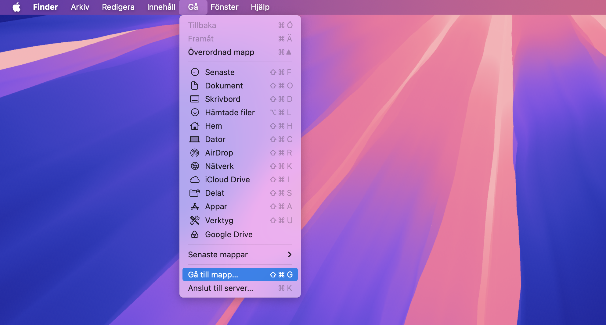 Att rensa app-cache separat är ett av sätten att ta bort cachefiler på din Mac. Klicka på Finder, välj Gå i menyraden och klicka på Gå till mapp.