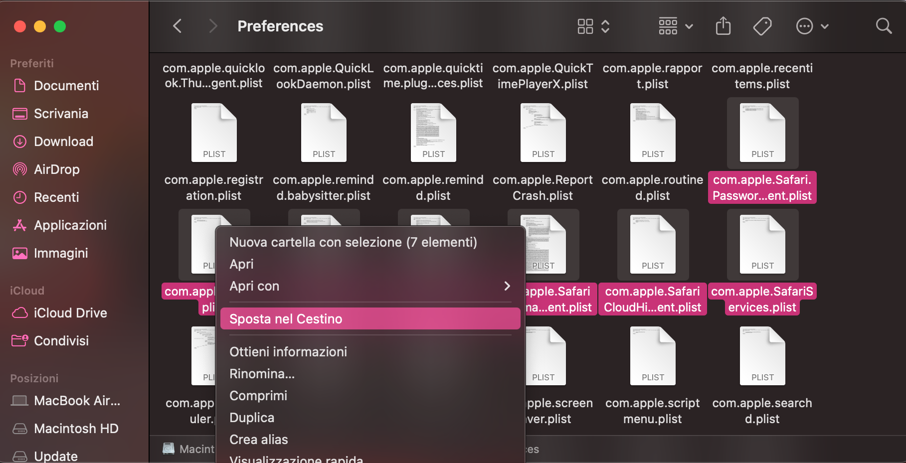 La cartella Preferenze nel Finder su Mac. Seleziona i file che iniziano con com.apple.Safari, poi eliminali.